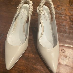 Bottega Veneta - Beige Heel size 35.5 [5.5]